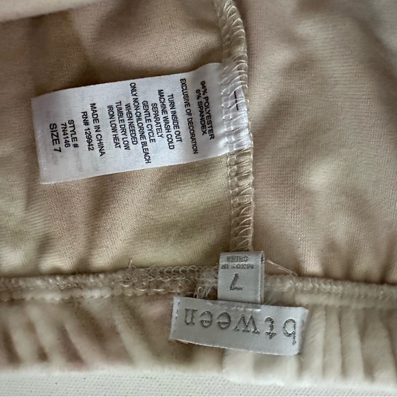 btween Cream and Tan Velour 2 piece Sweatsuit Size 7 Girls - Picture 9 of 14
